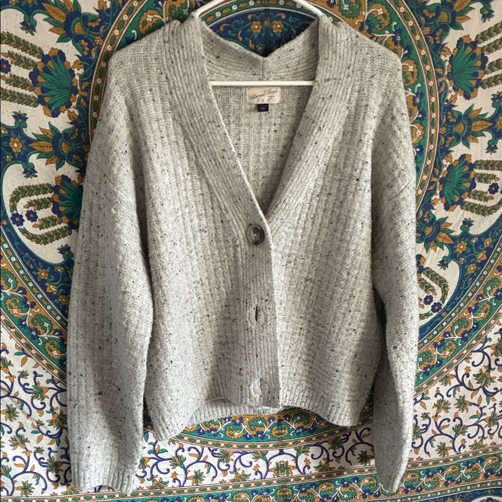 Universal Thread Light Gray Speckled V-Neck Button Cardigan